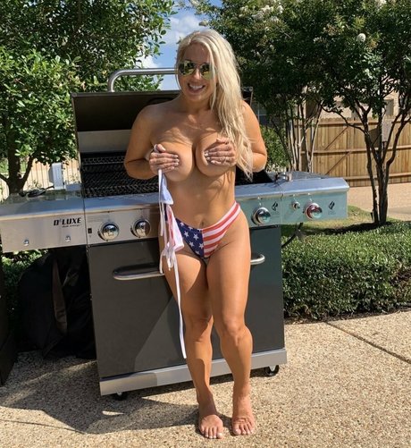 Courtneyanntt photo 228