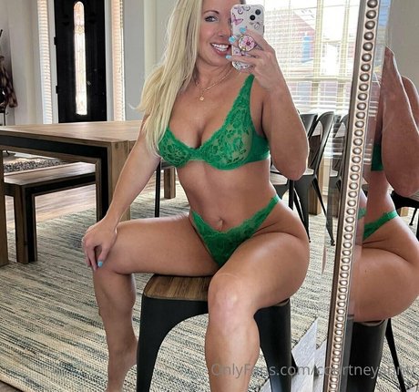 Courtneyanntt photo 229