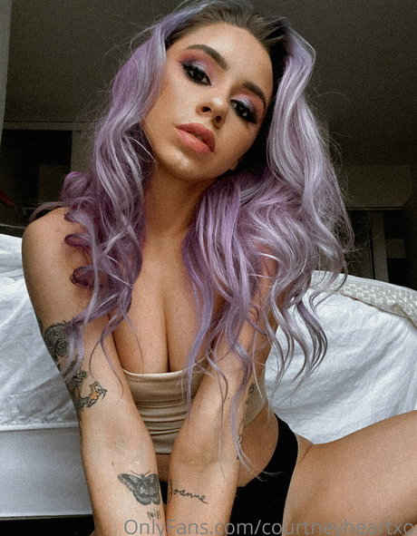 Courtneyheartxo photo 20
