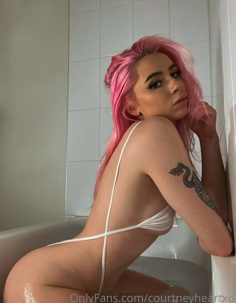 Courtneyheartxo photo 86