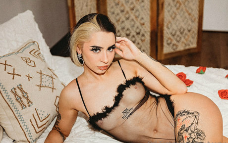 Courtneyheartxo photo 143