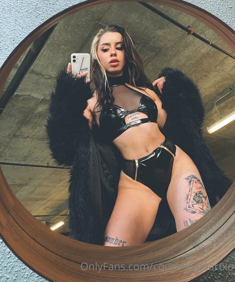 Courtneyheartxo photo 187