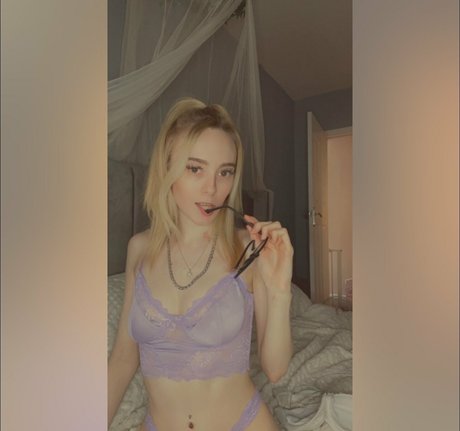 Courtneyriverss photo 361