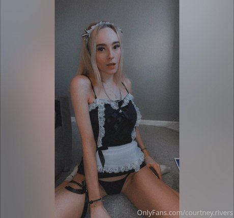 Courtneyriverss photo 379