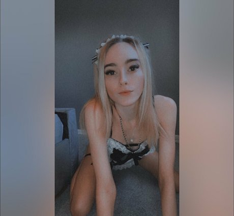 Courtneyriverss photo 381