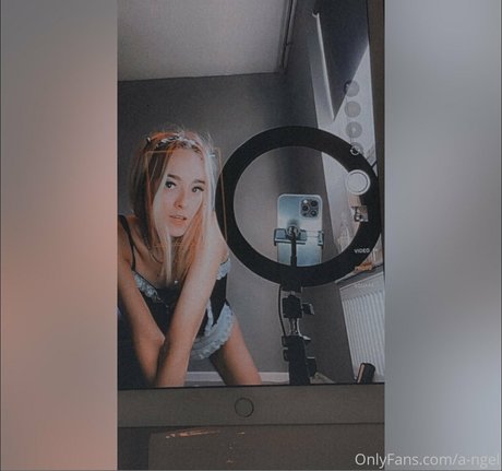 Courtneyriverss photo 394