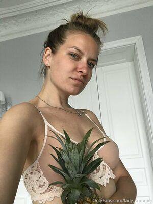 crazylayla photo 27