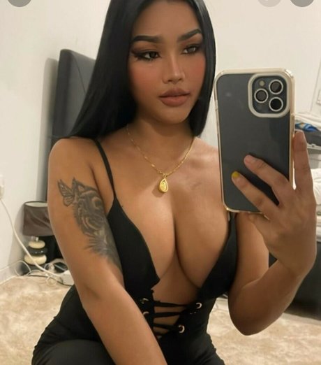 Crazymeena photo 2