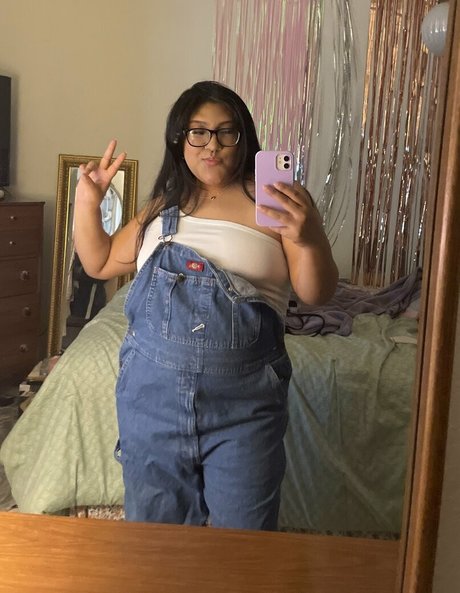 Creamfilledlatina photo 2