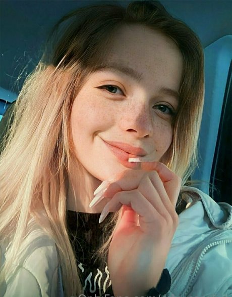 Crln_carolyn photo 15