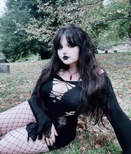 Crucifixkittie photo 23