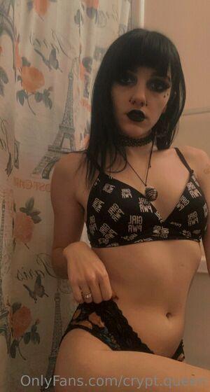 crypt.queen photo 42