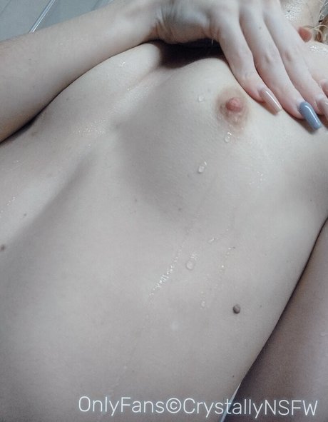 Crystallynsfw photo 22
