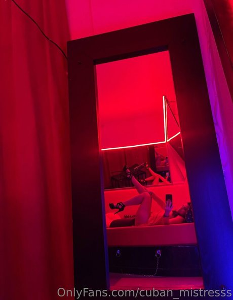 Cuban_mistresss photo 8