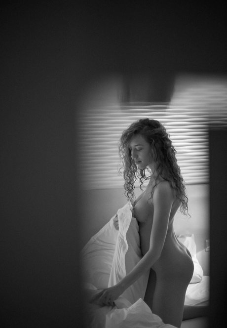 Curly Phoenix photo 4