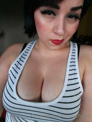 curvesofvenus photo 2