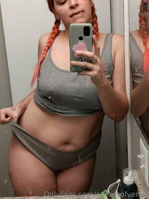 curvesofvenus photo 17
