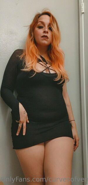 curvesofvenus photo 20