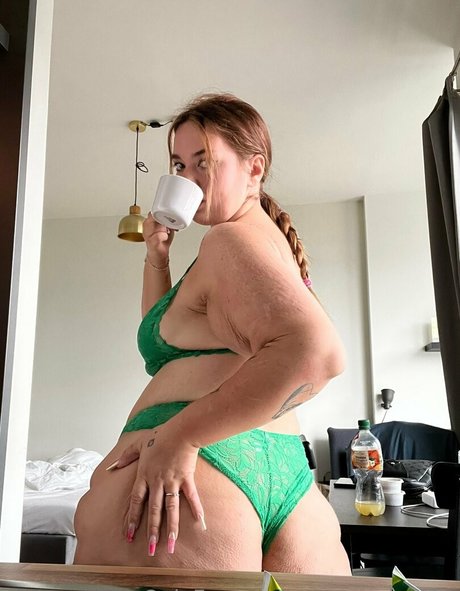 Curvy.geparke photo 10