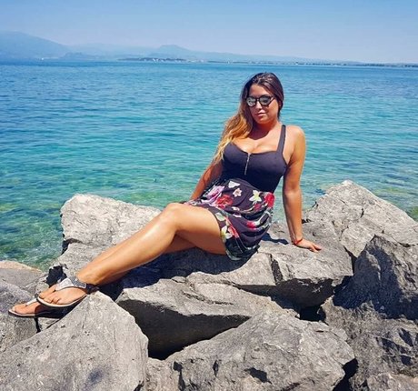 Curvygirl89 photo 26