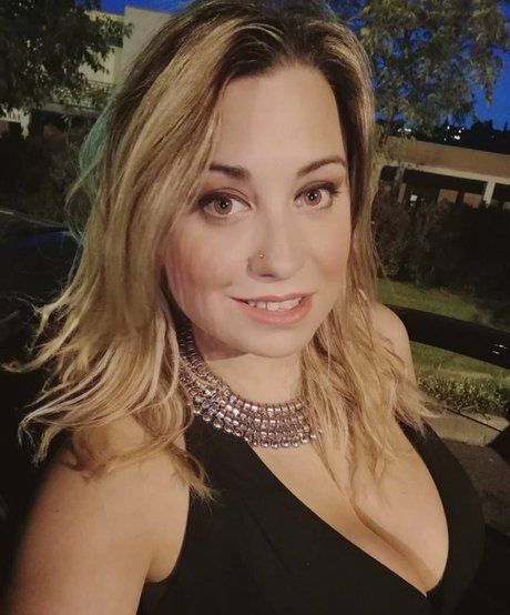 Curvygirl89 photo 71