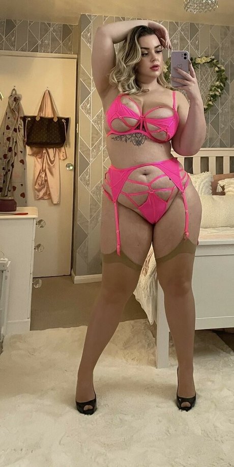 Curvygirllou photo 7
