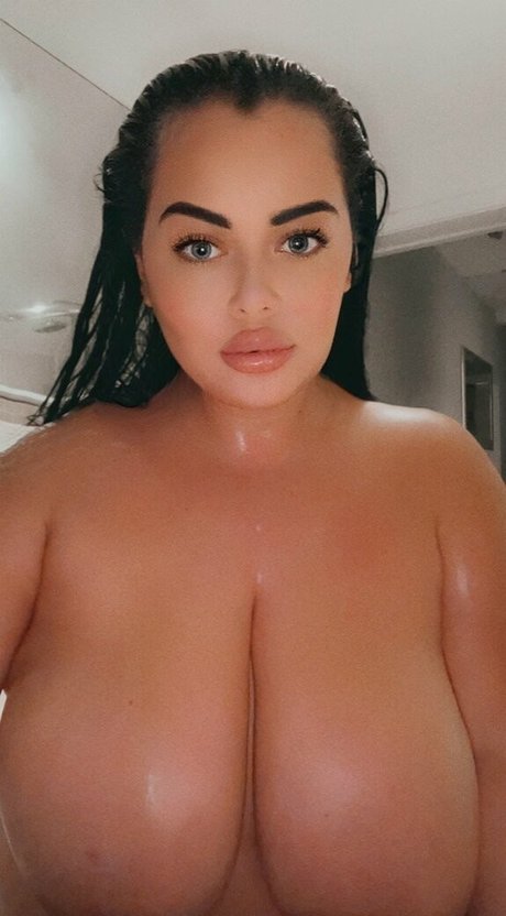 Curvykb photo 9