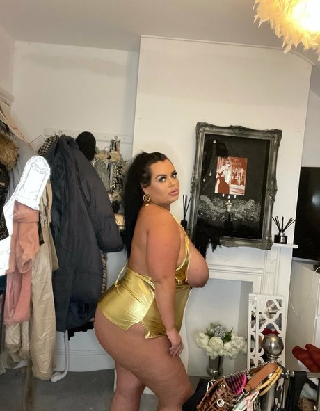 Curvykb photo 27