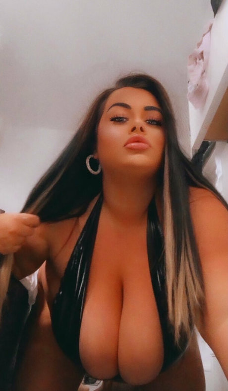Curvykb photo 111