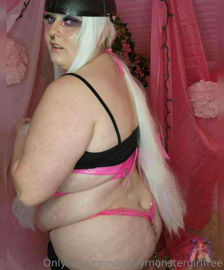 Curvymonstergirlfree photo 14