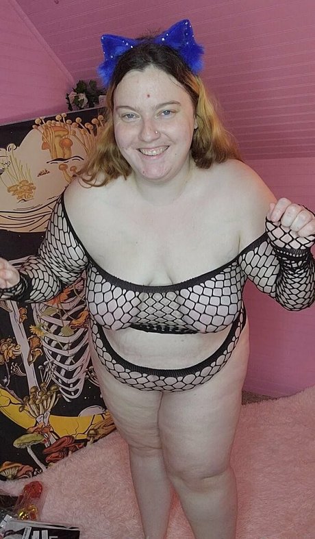 Curvymonstergirlfree photo 38