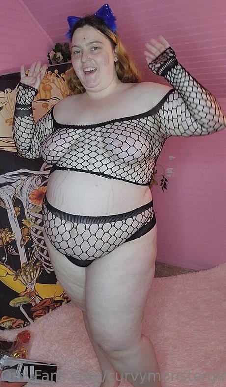 Curvymonstergirlfree photo 40