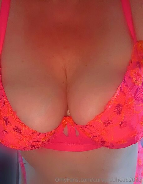 Curvyredhead2023 photo 59