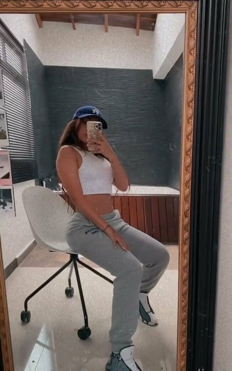 Cute Molly18 photo 18
