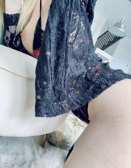 Cutieblonde18 photo 29