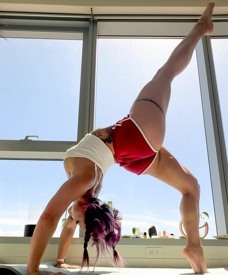 Cynthia Leu photo 63