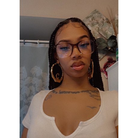Cynthia Rose photo 19