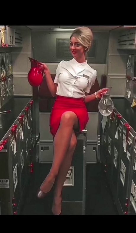 Daisy Anderson photo 25