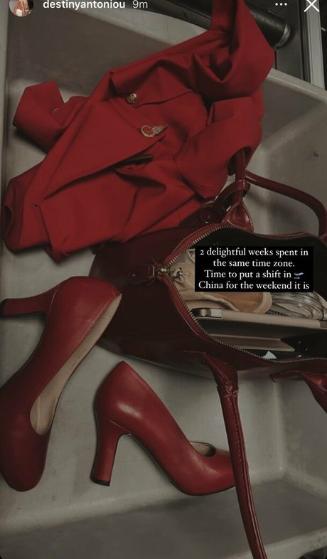 Daisy Anderson photo 29