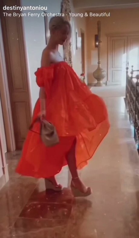 Daisy Anderson photo 101