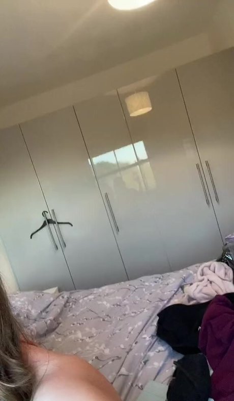 Daisy Campbell photo 4