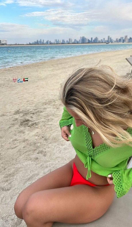 Daisy Campbell photo 9