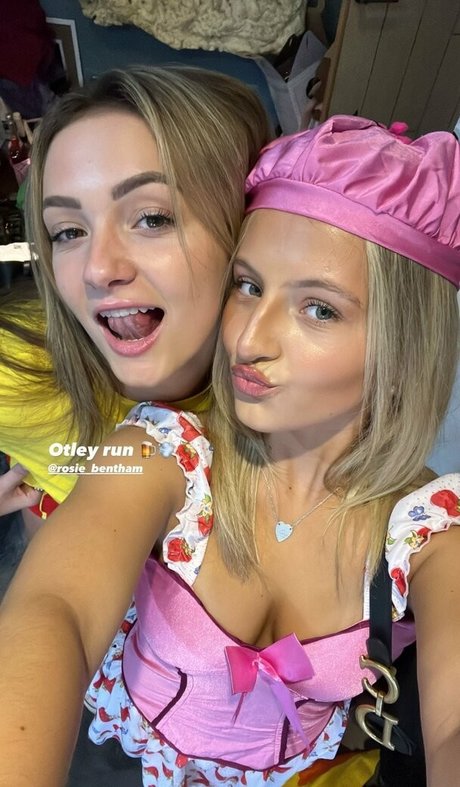 Daisy Campbell photo 41