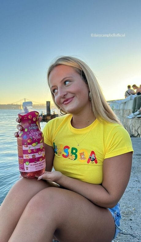 Daisy Campbell photo 42