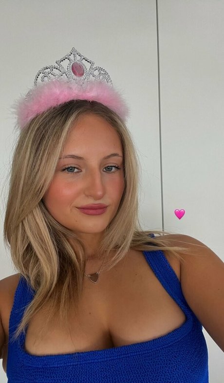 Daisy Campbell photo 85