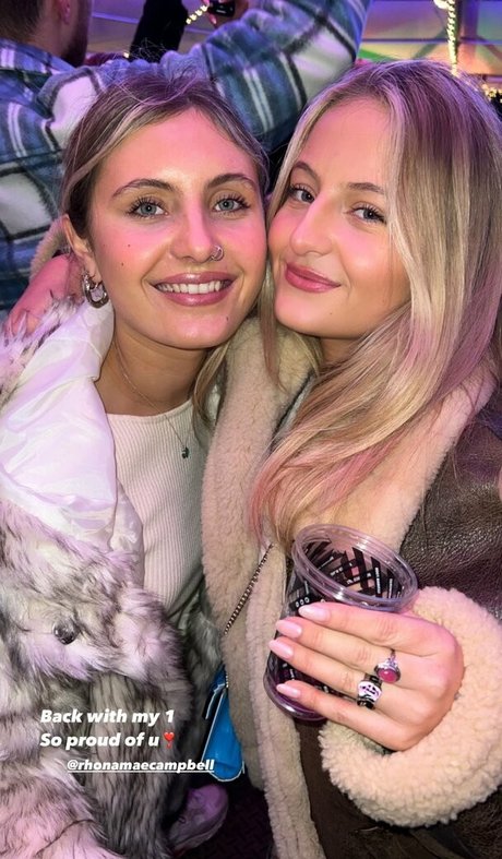 Daisy Campbell photo 91