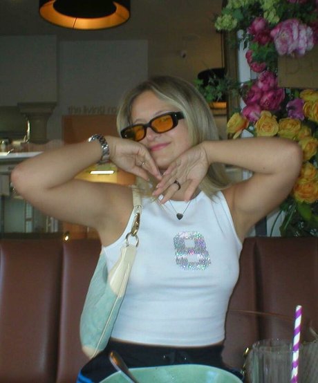 Daisy Campbell photo 93