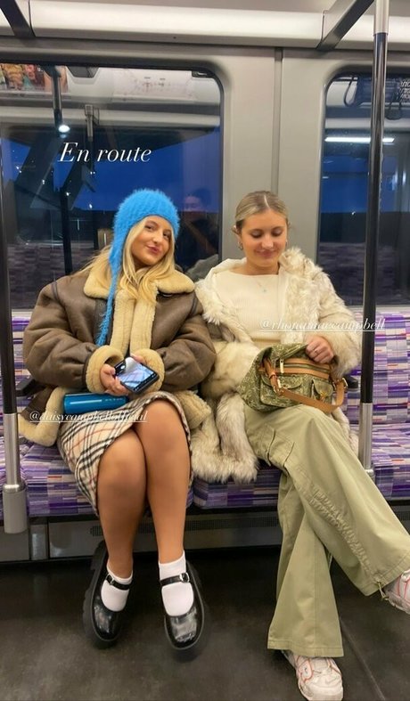 Daisy Campbell photo 94