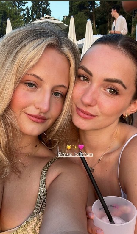 Daisy Campbell photo 99