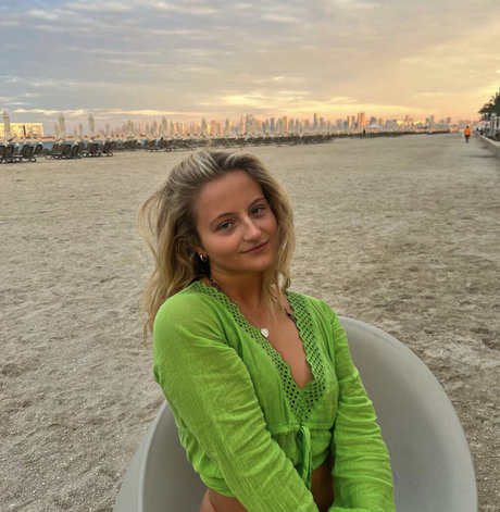 Daisy Campbell photo 138